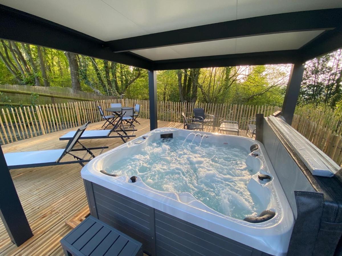 Domaine Du Gros Chene - Terrasses Avec Jacuzzis Privatifs Ablon Exterior foto