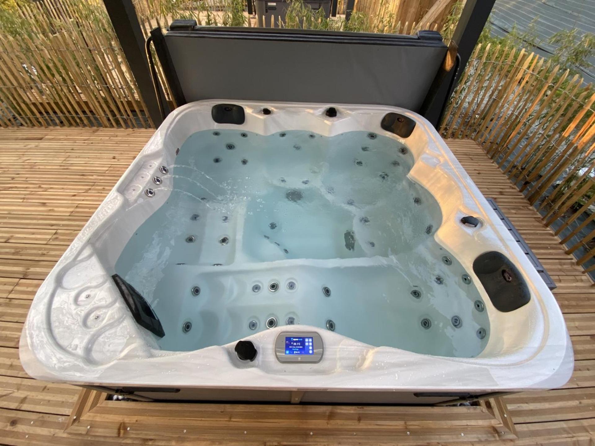 Domaine Du Gros Chene - Terrasses Avec Jacuzzis Privatifs Ablon Exterior foto